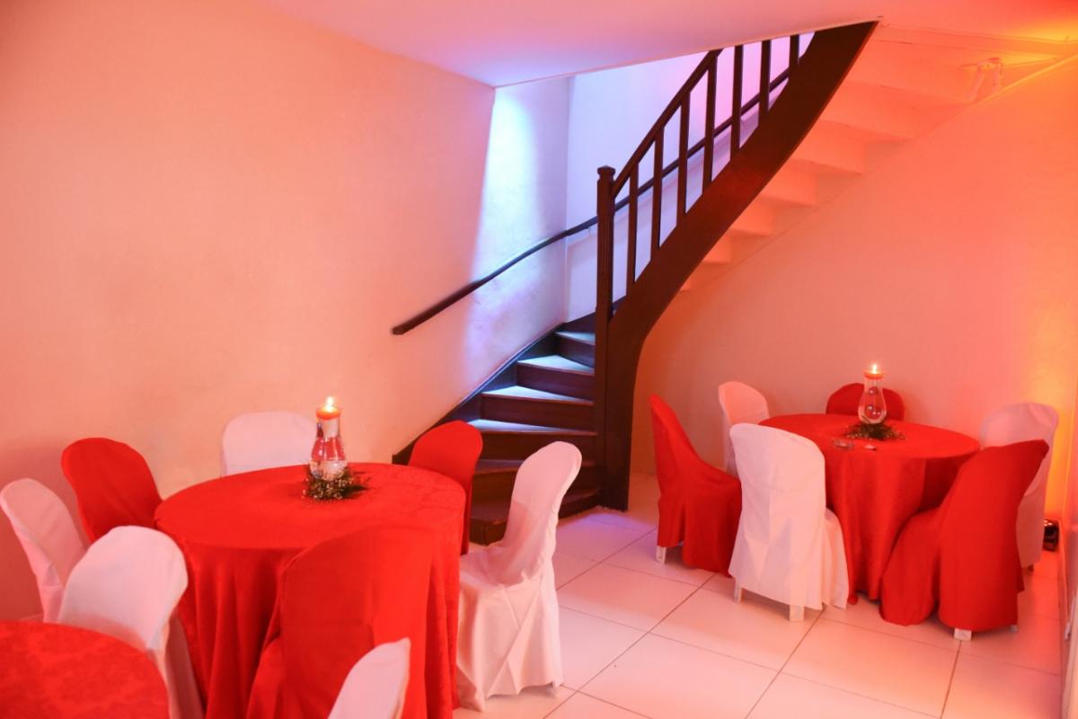 Precisou adiar seu sonho de casar? O orçamento encurtou? Nós temos a solução para você