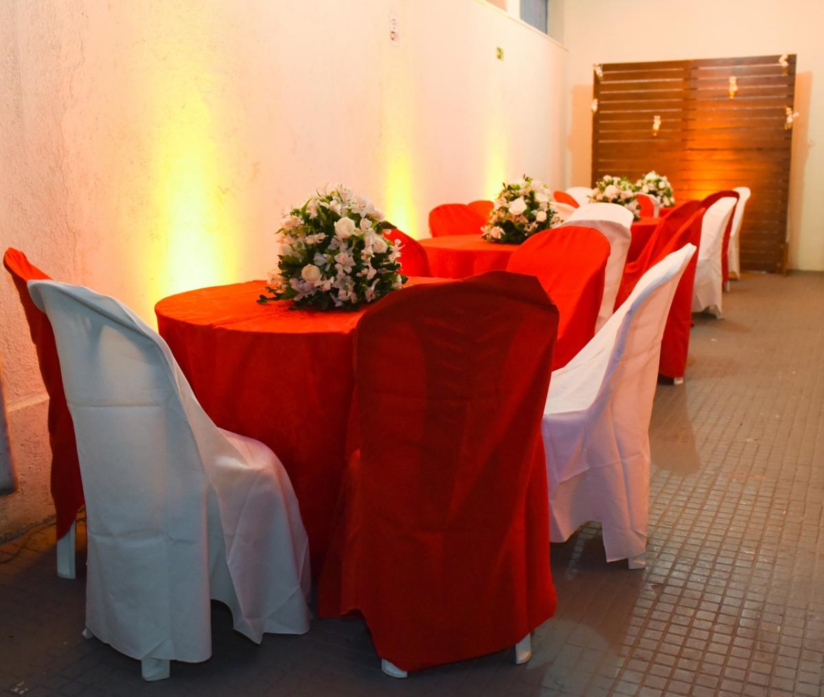 Precisou adiar seu sonho de casar? O orçamento encurtou? Nós temos a solução para você